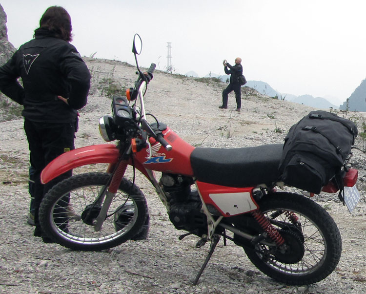 Honda dirtbike XL 125s 125cc Red, Drum brake